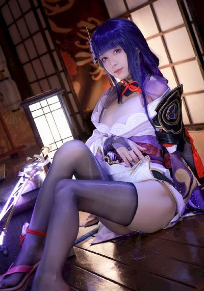 巨胸爆乳女搜查官被强制扒开衣服_2022在线观看