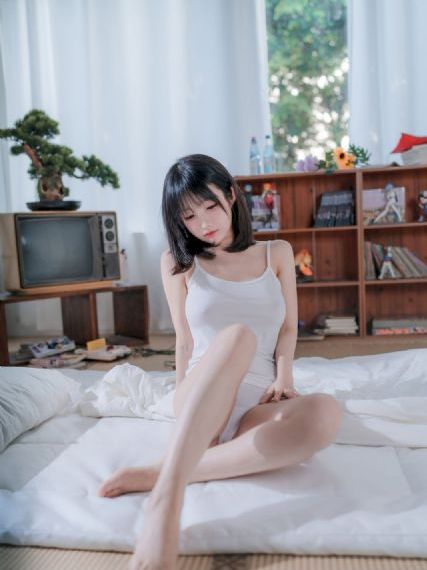汤加丽无码裸体写真视频_BD英语免费全集观看