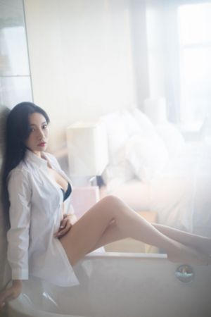 美女隐私打扑克网站_高清直播在线观看