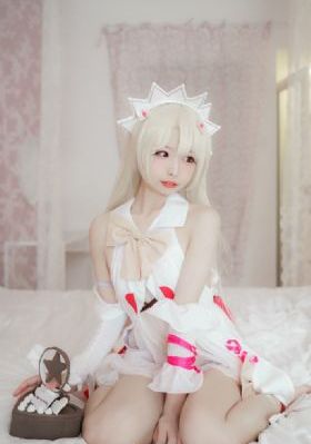 大胸美女凸点无内衣紧身衣_BD国语神马影院在线